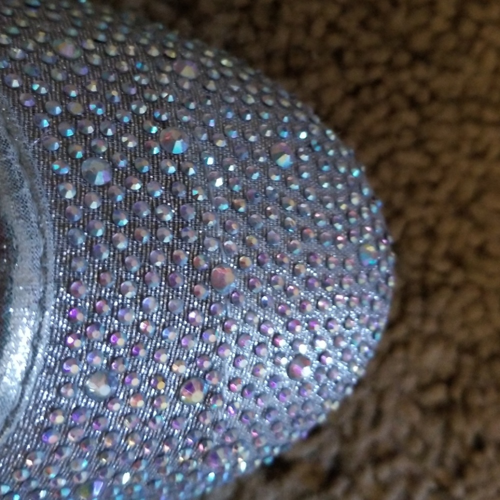 Shoes - Picture 2 of 3